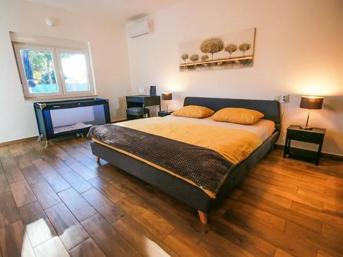 Hedonistra Appartamento Mednjan