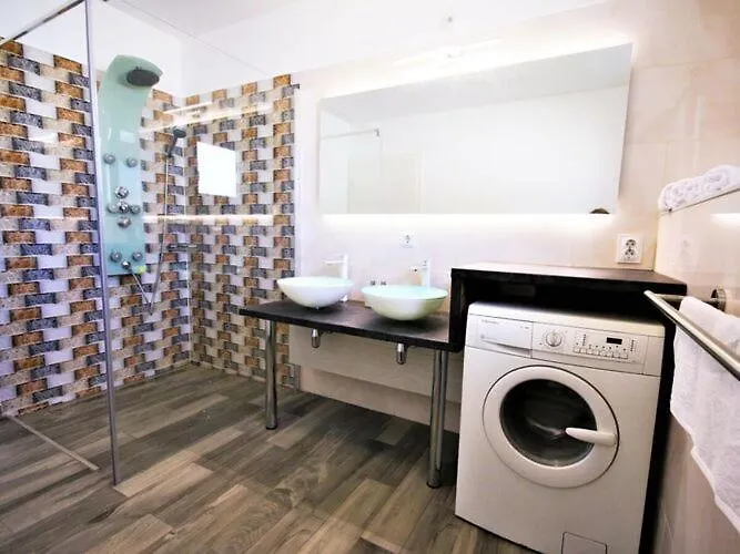 Hedonistra Apartman *