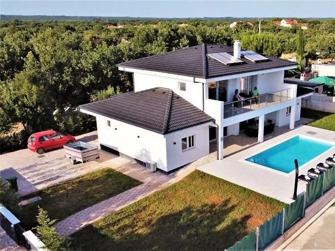 Hedonistra Apartman *